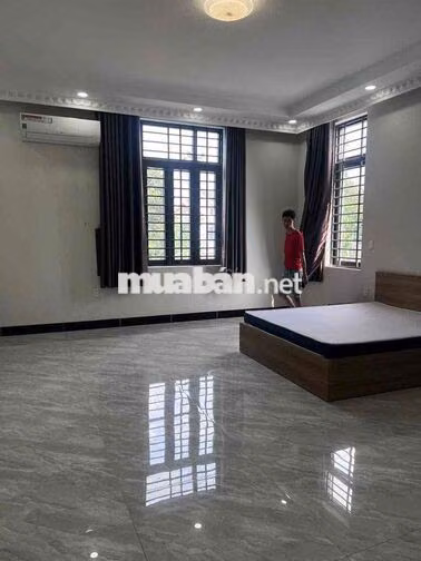 Cho Thuê Biệt Thự 4Phòng Ngủ Sân 4 Ô TÔ Gần Trung Tâm Thành Phố Mới