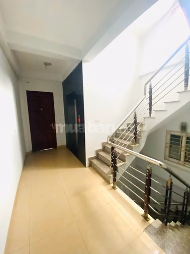 Cho thuê phòng gần Đại học Thương Mại – 30m² full đồ, giá 4.8tr/tháng