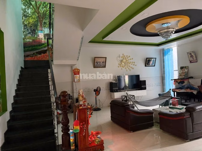 Bán biệt thự tại Vườn Lài, giá rẻ: 18 tỷ, 200m2
