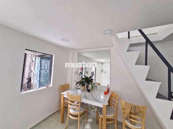 Chỉ Hơn 2 Tỷ - Nhà 2 Tầng Ql1k P Linh Xuân