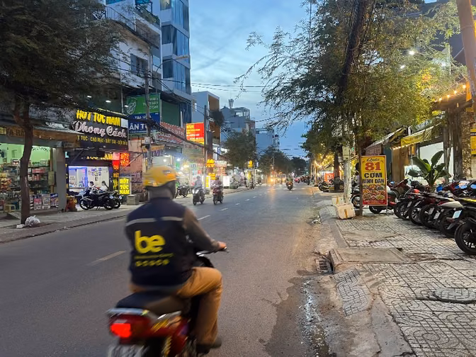 ⭐️Bán Toà Nhà CHDV 6 tầng Mặt Tiền Nguyễn Văn Khối, P9, TN:160 triệu 