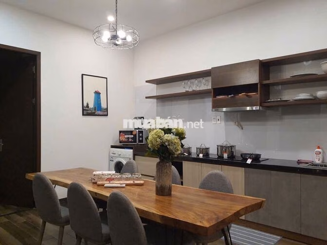 Cho thuê căn hộ, Trung tâm Cầu Rồng, 90m2, cách biển Mỹ Khê 5p đi bộ