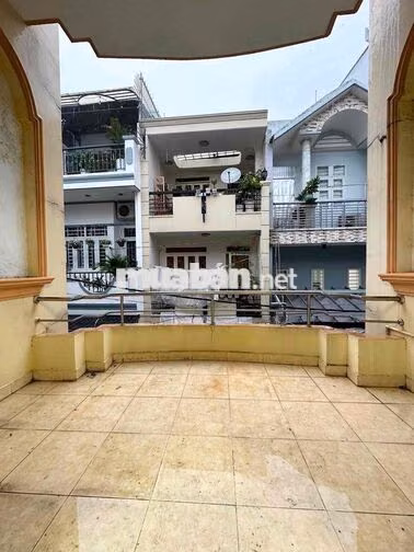 Bán nhà 4x13. trệt lầu. 3pn. ngay trường Phan Chu Trinh P16