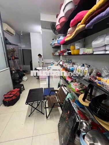 Tuyển nhân viên thú cưng và bán hàng
