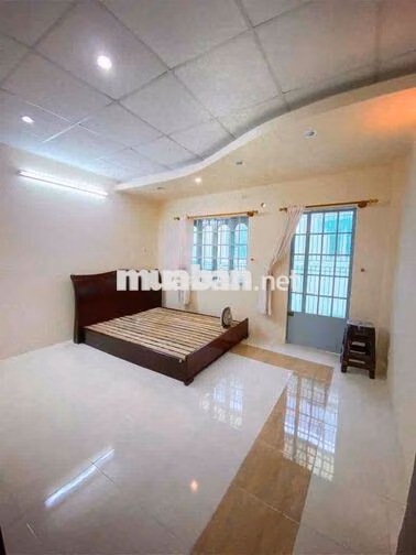 Cho thuê nhà KHU CHỢ ĐÔNG ĐÚC PHAN VĂN TRỊ 4,5x9 3PN giá 8triệu