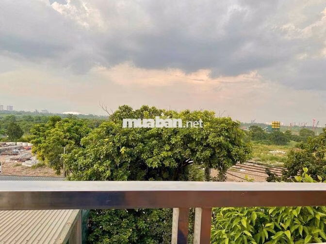 Nhà nguyên căn 3 tầng 4pn, mặt đường Đê Quai, phường Tứ Liên (cũ)
