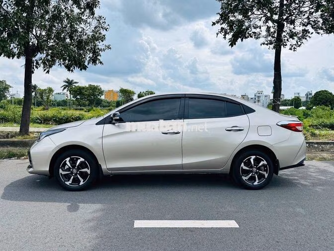 Toyota Vios 2024 1.5E CVT Vàng cát