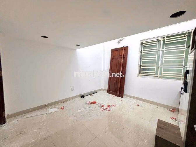 Căn Hộ Duplex - 25m2 - Ban Công - Full Nội Thất - Khu Sân Bay