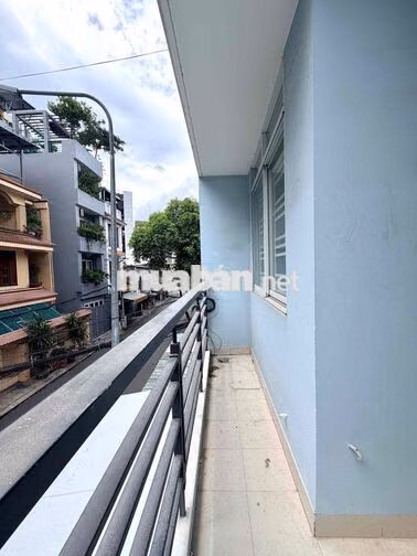 Căn Hộ Duplex - 25m2 - Ban Công - Full Nội Thất - Khu Sân Bay