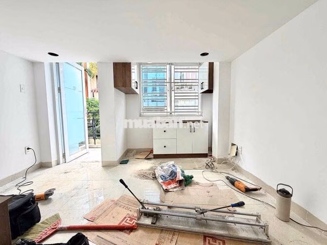 Căn Hộ Duplex - 25m2 - Ban Công - Full Nội Thất - Khu Sân Bay