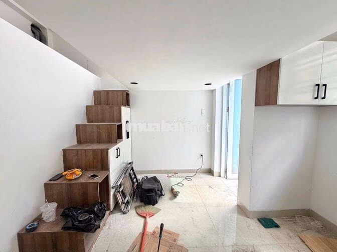 Căn Hộ Duplex - 25m2 - Ban Công - Full Nội Thất - Khu Sân Bay