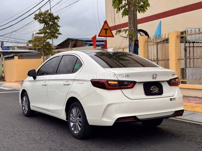Honda City 1.5 G Sensing 2025 Trắng 17.000 km