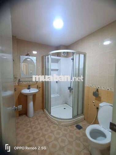 nhà giá rẻ 4 x 20 có 5pn 6wc sân thượng 