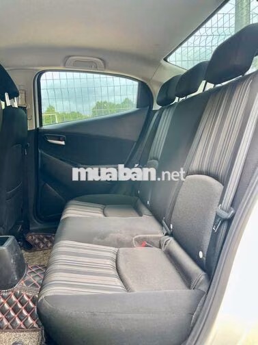 Mazda Mazda 2 1.5 AT 2022 Trắng 63.000 km