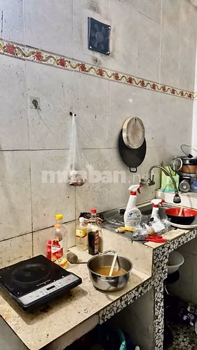 - Bán căn hộ tập thể Phương Mai, Đống Đa, Siêu rẻ, 29m2, 4 tỷ