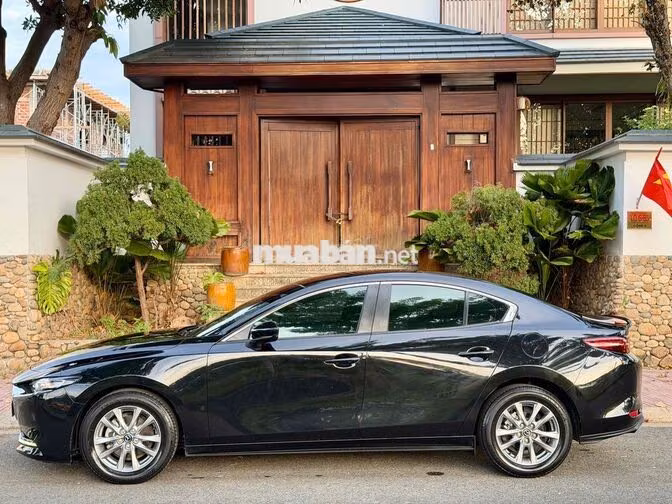 Mazda Mazda 3 1.5AT Luxury 2022 Đen