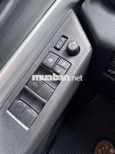 Toyota Innova Cross 2025 2.0 CVT HEV Hybrid