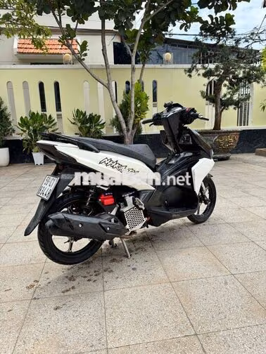 Honda Air Blade 125 160cc Đen, Trắng