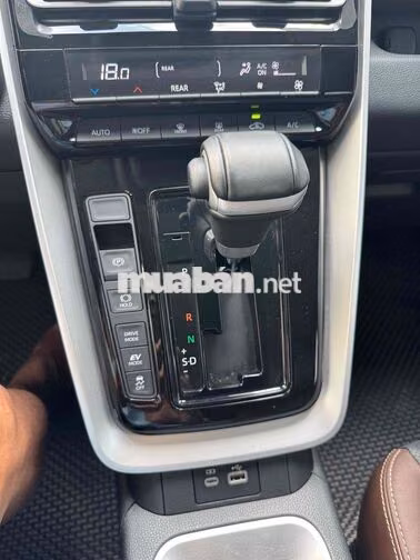 Toyota Innova Cross 2025 2.0 CVT HEV Hybrid