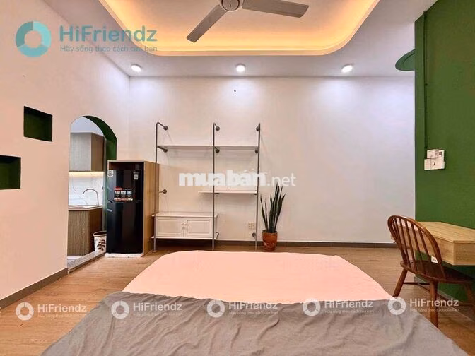 Phòng trọ trung tâm ngay chợ Tân Định, máy giặt riêng, cửa sổ trời