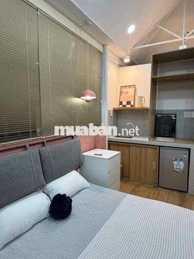 Cho thuê phòng đầy đủ nội thất, ban công, gần ĐH Mở, ĐH Nhân Văn USSH