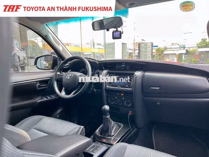 Toyota Fortuner 2021 2.4 MT Xám 34.000km