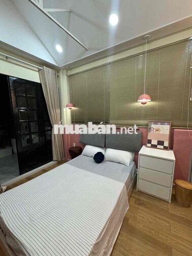 Cho thuê phòng đầy đủ nội thất, ban công, gần ĐH Mở, ĐH Nhân Văn USSH