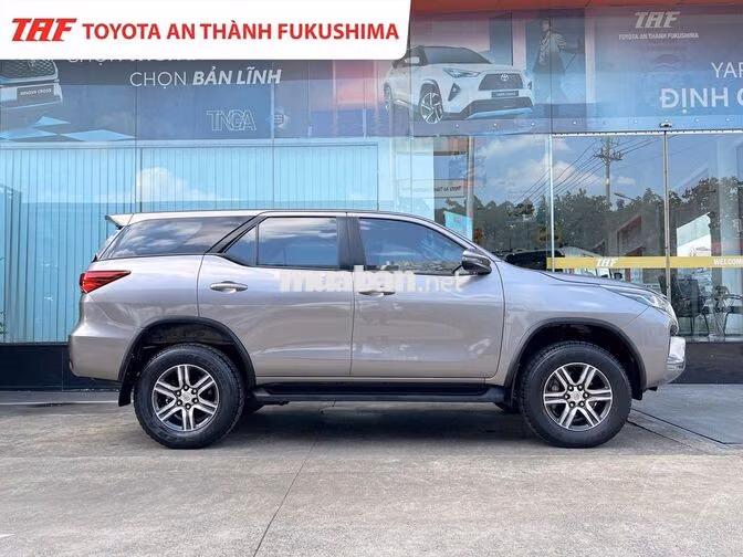 Toyota Fortuner 2021 2.4 MT Xám 34.000km