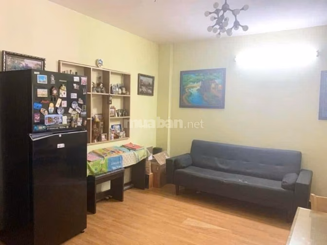 Chung cư Thống Nhất- căn 2p ngủ, Nội thất, lầu 3, giá 6,5tr/tháng