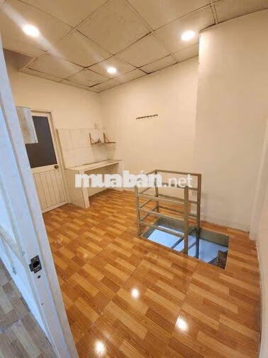 CHO THUÊ NHÀ NGUYÊN CĂN 2 PHÒNG NGỦ 100M² Ở VÀ KINH DOANH GẦN MẶT TIỀN