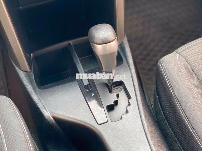 Toyota Innova Venturer 2020 Trắng Tự động 8 chỗ