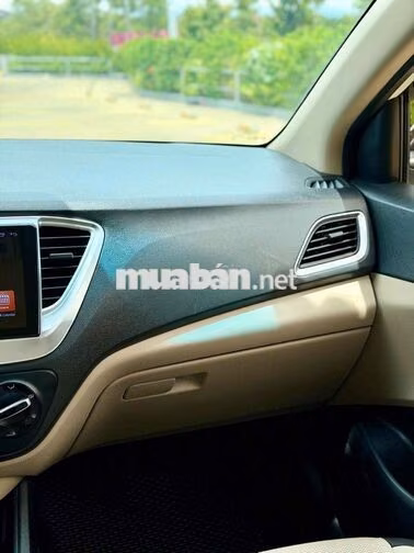 Hyundai Accent 2021 Số sàn 51.000 km Trắng