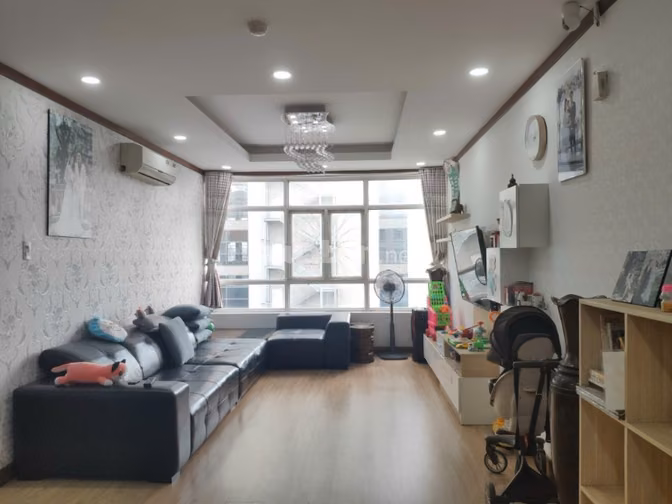 Bán căn hộ Giai Việt Q8 150m2 3pn lầu thấp