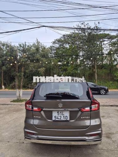 Suzuki Ertiga 7 chỗ màu Nâu
