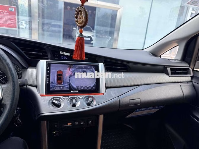Toyota Innova 2.0E 2018 Số Sàn Xám