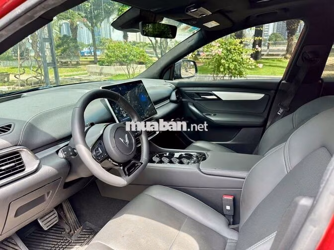 VINFAST VF8 PLUS 2024 PIN MUA XE GIA ĐÌNH SẠC KGH