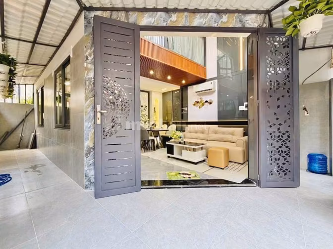 ⭐️Nhà 3 lầu tuyệt đẹp Cao cấp góc 2 mặt hẻm xe hơi 5m Quang Trung, P8,