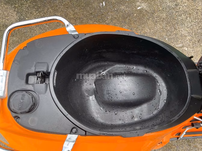 Piaggio Vespa Sprint 125, màu Cam