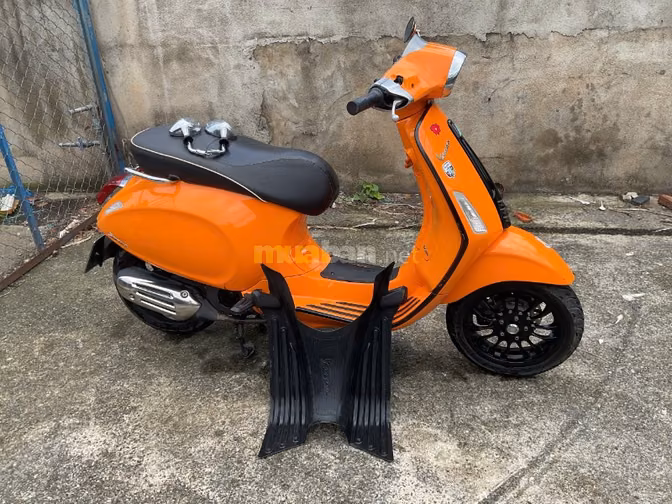 Piaggio Vespa Sprint 125, màu Cam