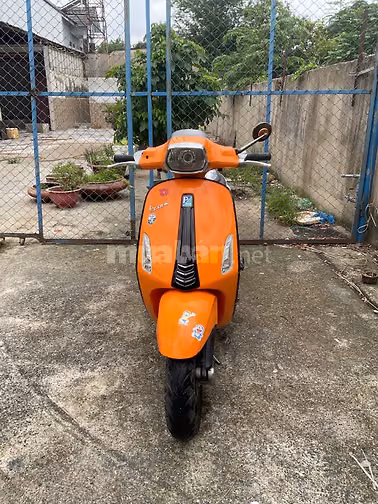 Piaggio Vespa Sprint 125, màu Cam