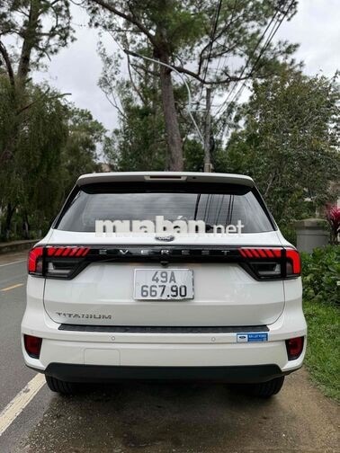 Ford Everest Titanium 2024 Trắng 16000 km