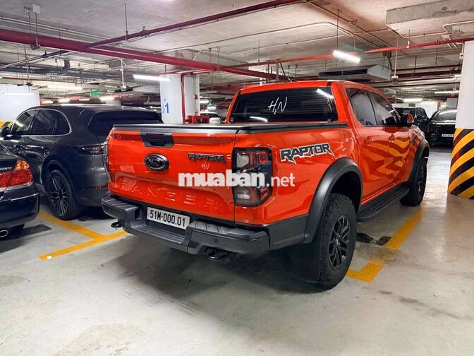 Ford Raptor 2.0 sản xuất 2024 đi được 34.000km