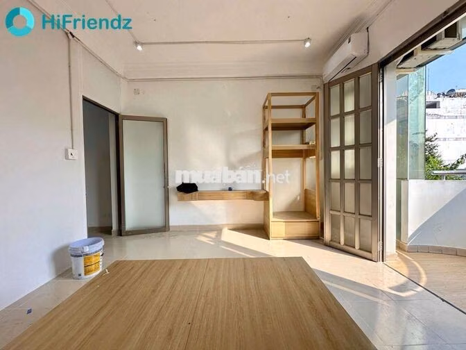 💥Cho Thuê CH 2PN Rộng 70m2 • Đối Diện CV Lê Văn Tám Q1 • Có Thang Máy