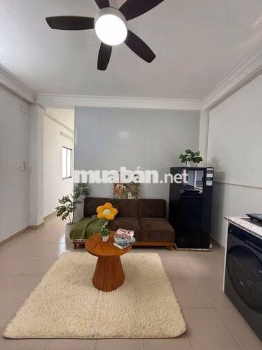 💥Cho Thuê CH 2PN Rộng 70m2 • Đối Diện CV Lê Văn Tám Q1 • Có Thang Máy