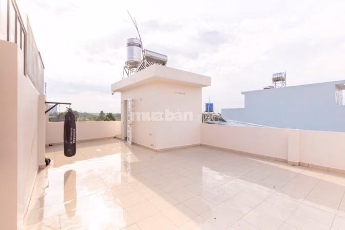 Gia đình mình cần cho thuê nhà 3 lầu xinh, rộng rãi thoáng mát, DTSD h