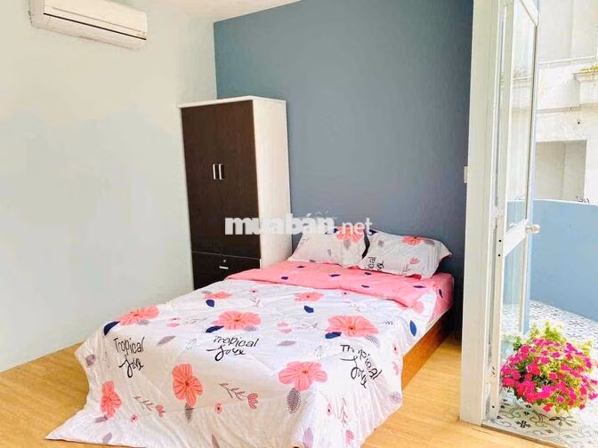 Cho thuê căn hộ ban công _Full nt máy giặt riêng_gần UEF Điện Biên Phu