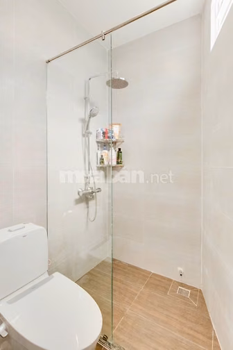 Gia đình mình cần cho thuê nhà 3 lầu xinh, rộng rãi thoáng mát, DTSD h