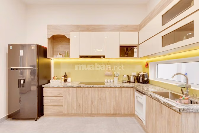 Gia đình mình cần cho thuê nhà 3 lầu xinh, rộng rãi thoáng mát, DTSD h