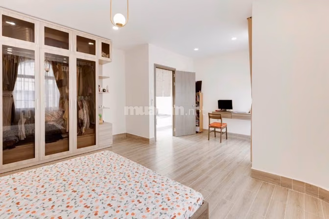 Gia đình mình cần cho thuê nhà 3 lầu xinh, rộng rãi thoáng mát, DTSD h