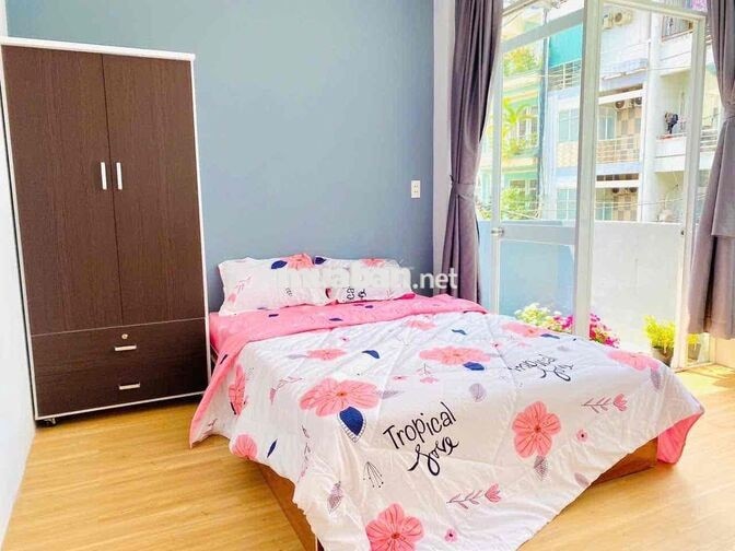 Cho thuê căn hộ ban công _Full nt máy giặt riêng_gần UEF Điện Biên Phu